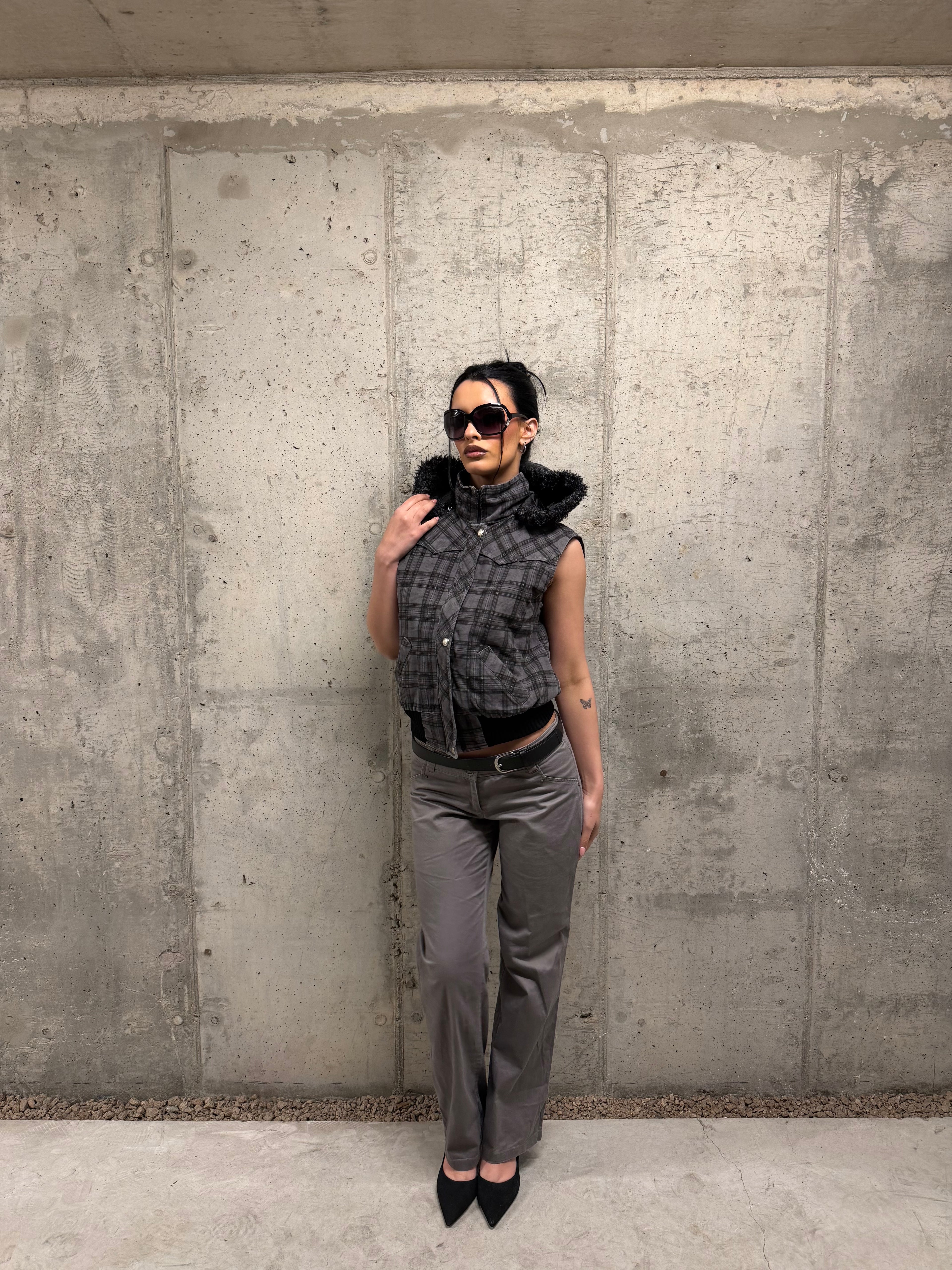 Pantalón gris
