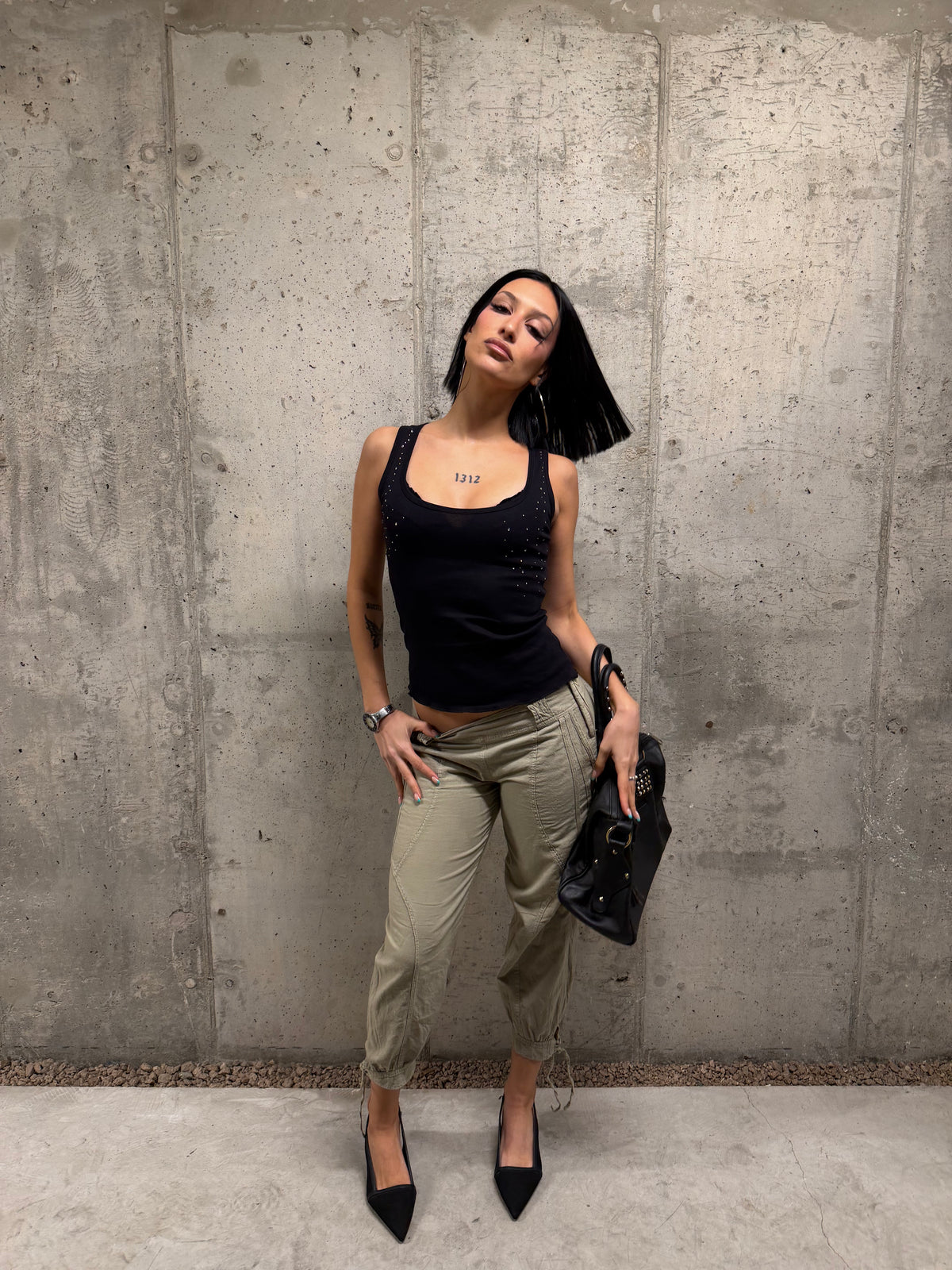 Musculosa negra basic
