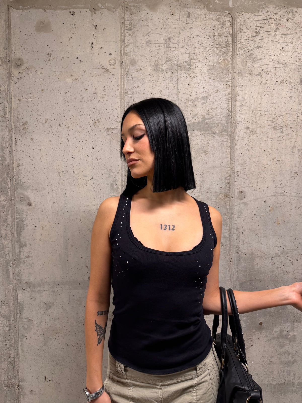 Musculosa negra basic