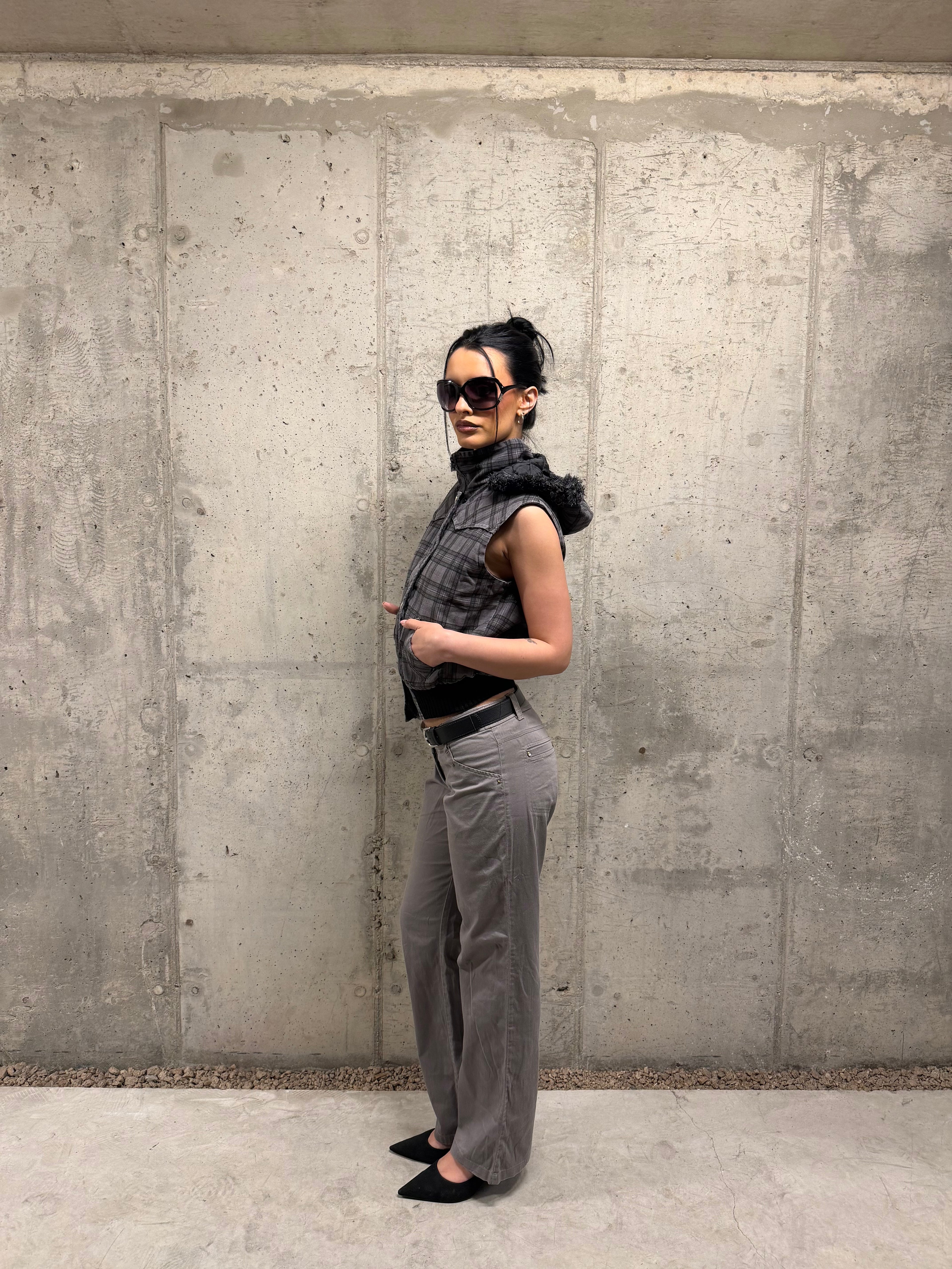 Pantalón gris