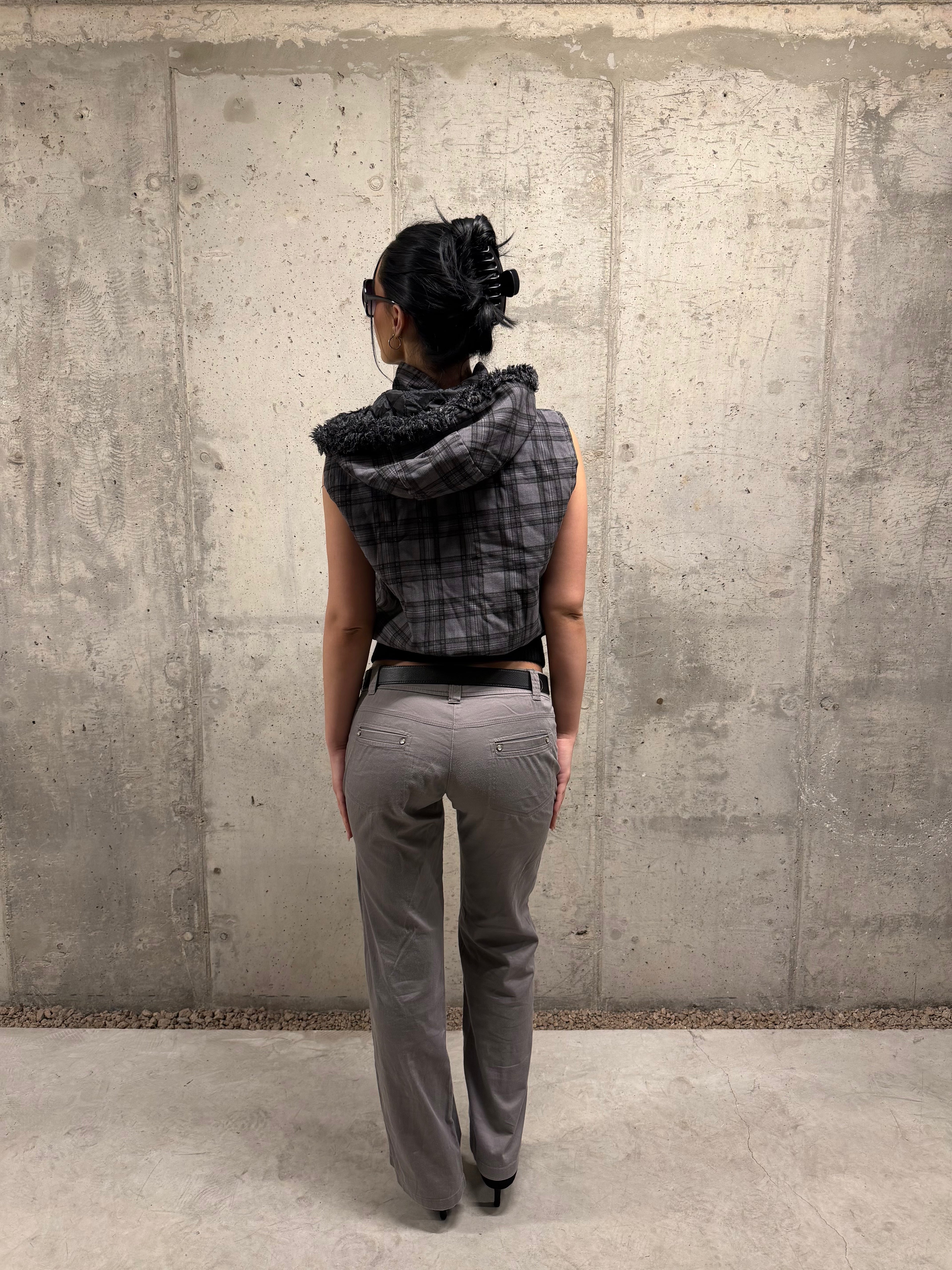 Pantalón gris